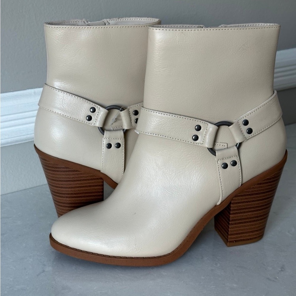 $70 NWOT ESPRIT KELLA WOMEN’S HEELED FAUX LEATHER BOOTS WESTERN 9.5